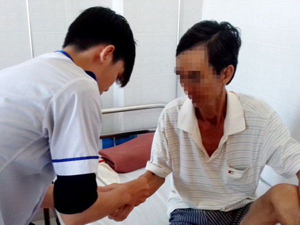 Tin quảng cáo, một người trị trĩ bị nhiễm trùng nặng