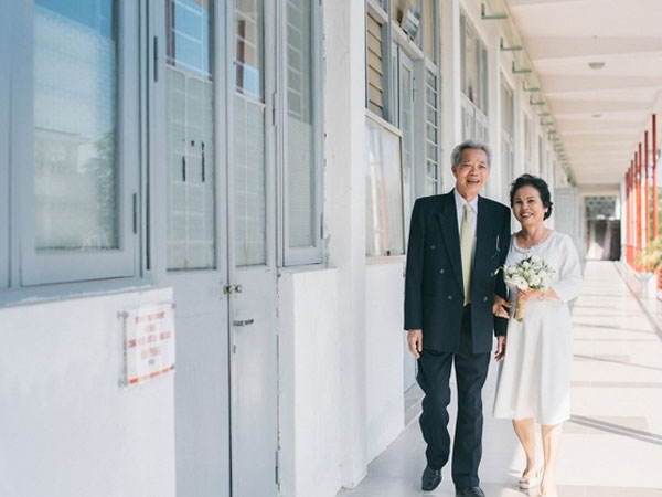 Con trai chụp ảnh cưới cho bố 77 tuổi hút nghìn like