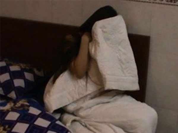 Nhân viên quán karaoke không phép bán dâm 1 triệu đồng