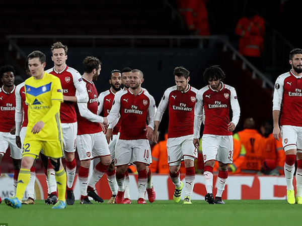 Wilshere khai hỏa sau 2 năm, Arsenal thắng với tỷ số tennis