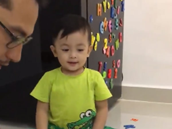 Bất ngờ trước khả năng nói tiếng Anh của con trai nam diễn viên 'Gọi giấc mơ về'
