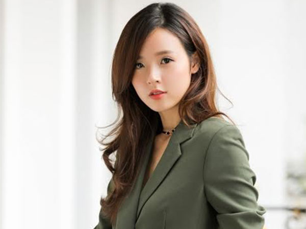 Bị Thuý Vi chê luộm thuộm khi đụng mặt, Midu đã tái xuất sang chảnh thế này!