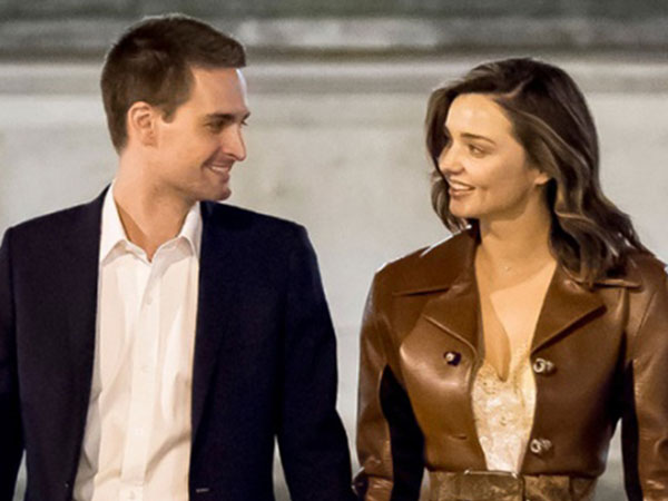 Miranda Kerr nổi xung trước tin đồn thất thiệt về công ty của chồng tỷ phú