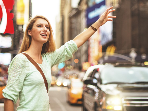 Tưởng nhầm xe bên đường là một chiếc taxi, cô gái trở thành nạn nhân vụ cưỡng bức