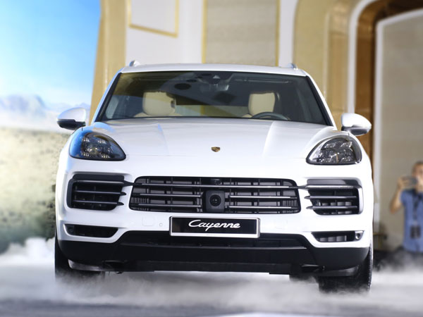 Chi tiết Porsche Cayenne S giá gần 5,5 tỷ đồng tại Việt Nam