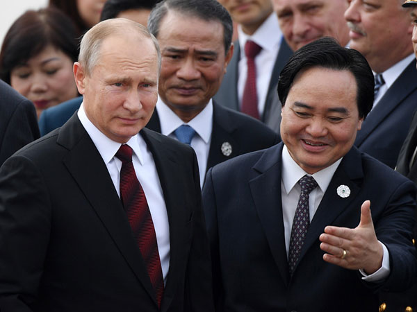 Chuyên cơ chở Tổng thống Putin đến Đà Nẵng dự APEC