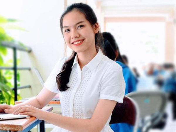 Nữ sinh 9X chia sẻ công việc tình nguyện viên APEC