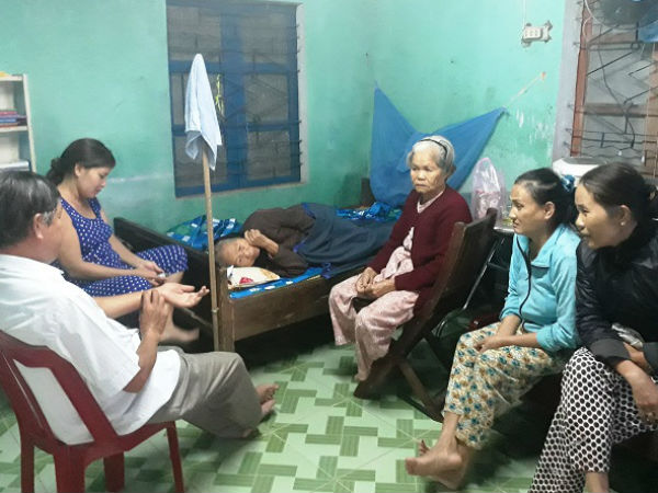 Bác sĩ lý giải cụ bà 90 bất ngờ ngồi dậy lúc gia đình lo hậu sự