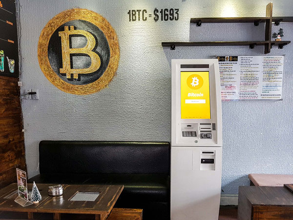 Mua Bitcoin bằng tiền mặt qua cây ATM tại Sài Gòn