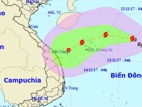 Bão số 13 di chuyển chậm lại, đổi hướng