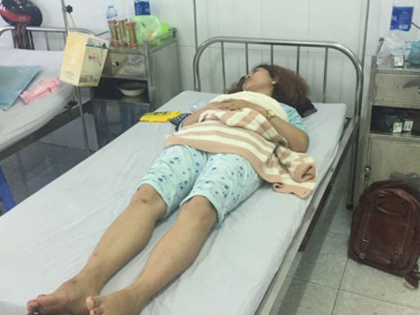 Bí thư xã bị vợ tố vào khách sạn với cấp dưới, đánh vợ tàn nhẫn phải nhập viện