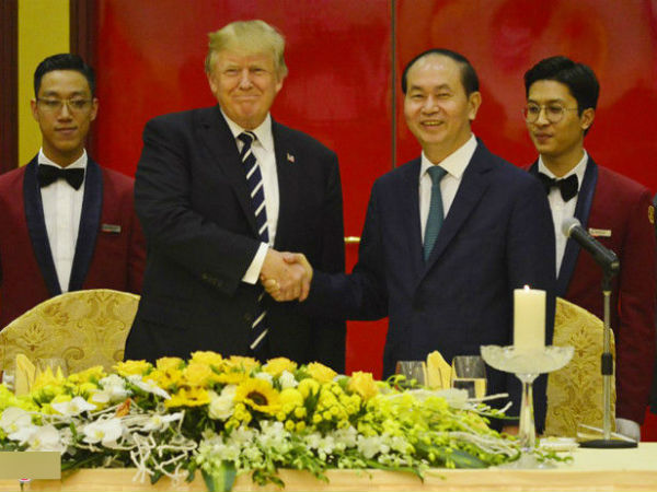 Chủ tịch nước chiêu đãi Tổng thống Mỹ Donald Trump
