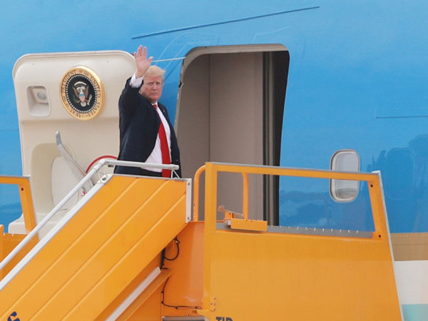 Video: Tổng thống Mỹ rời Đà Nẵng trên chuyên cơ Air Force One