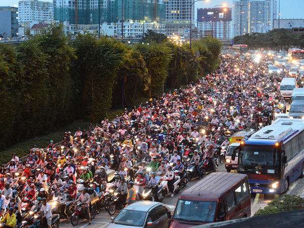 Nỗi ám ảnh giao thông ở hầm vượt sông Sài Gòn