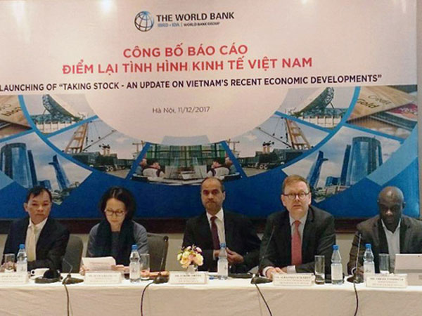 Tỉ trọng chi lương của Việt Nam cao gấp ba Singapore