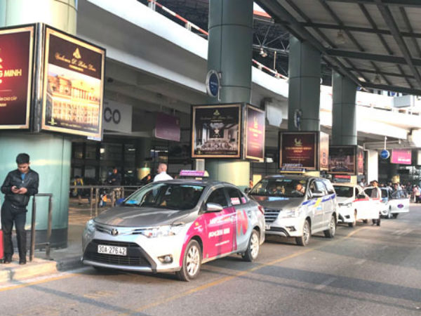 Bộ Giao thông yêu cầu điều chỉnh niên hạn taxi hoạt động ở Nội Bài