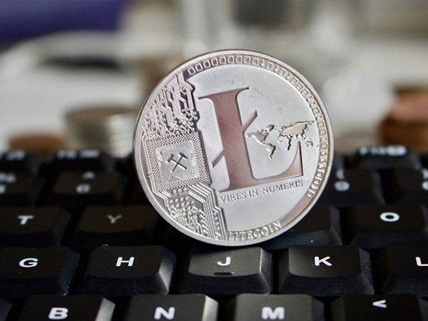 Đánh bại Bitcoin, Litecoin tăng gần 5.800% trong năm nay