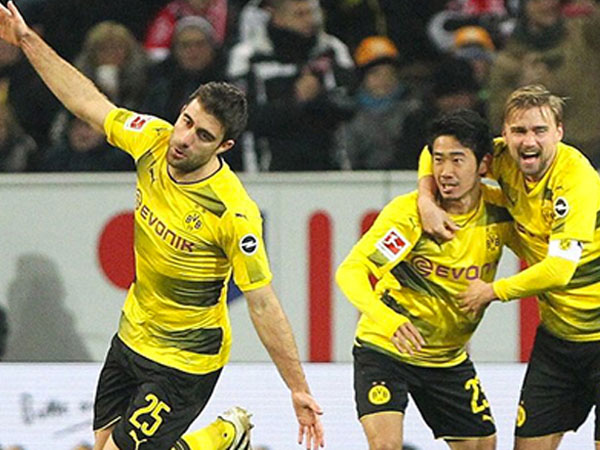 Dortmund thay tướng đổi vận, thắng trận đầu ở Bundesliga sau ba tháng