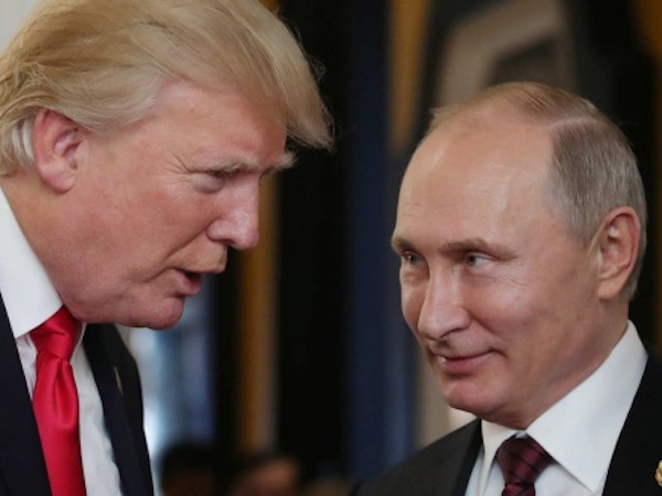 Putin thường xuyên nhận báo cáo về thông điệp Twitter của Trump