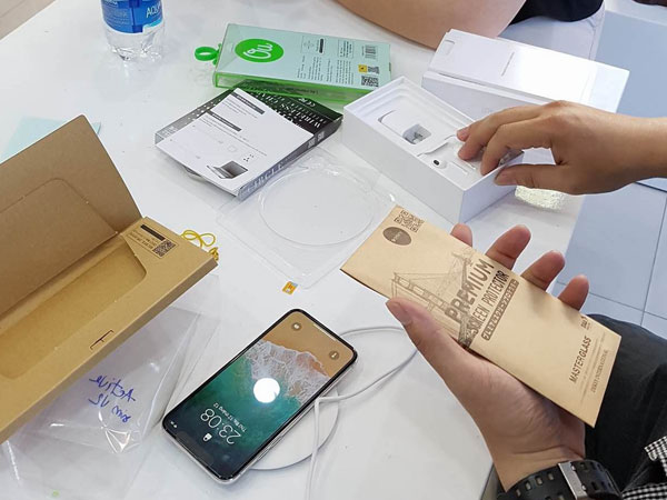iPhone X lại 'cháy hàng' ở Việt Nam trước mùa giáng sinh