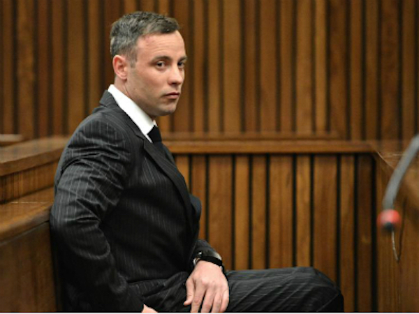 'Người không chân' Oscar Pistorius bị đánh trong tù