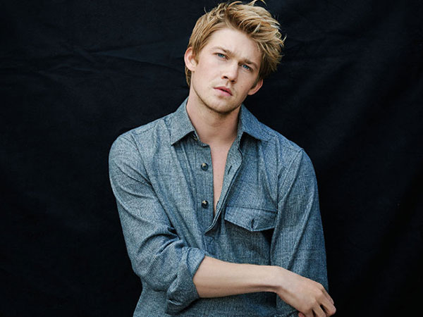 'Hot boy mặt lạnh' chiếm trọn trái tim Taylor Swift là ai?