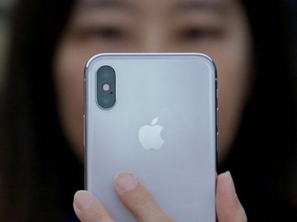 iPhone X xuất hiện lỗi bảo mật “triệu lần có một”, Apple phát hành iOS 11.2.1