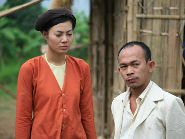 Jimmii Khánh: 'Cả đoàn phim cười ầm khi tôi đóng cảnh nóng với Thanh Hương'