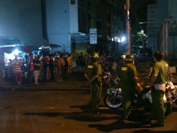 TP.HCM: 2 nhóm giang hồ hỗn chiến tranh giành địa bàn, một người tử vong