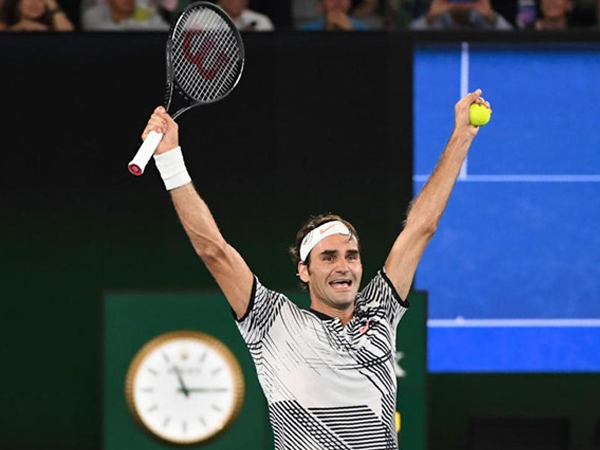 Federer xô đổ thêm những kỷ lục