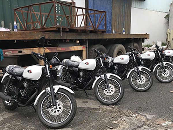 Kawasaki W175 giá hơn 60 triệu - môtô cổ điển đầu tiên về Việt Nam