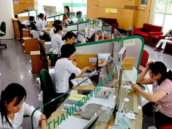 Thu thuế người nổi tiếng livestream bán hàng: Trông chờ vào... tự giác