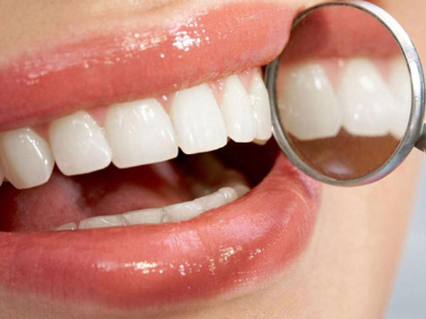 Tiết lộ 5 vấn đề sức khỏe qua răng miệng