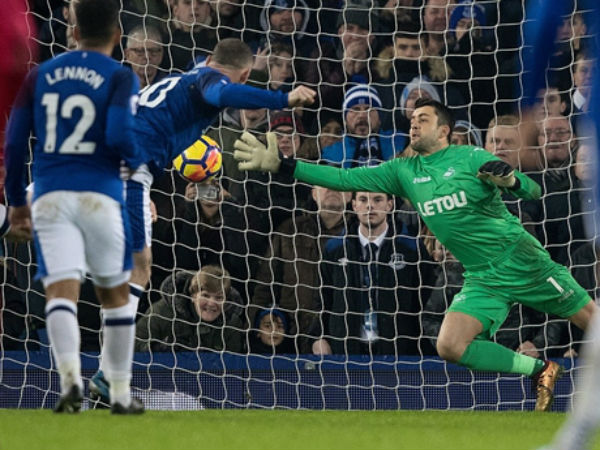 Rooney ghi bàn và kiến tạo, Everton tiếp đà hồi sinh