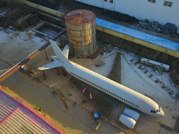Anh nông dân bỏ 2,8 tỉ đồng xây nhà hình máy bay Airbus A320