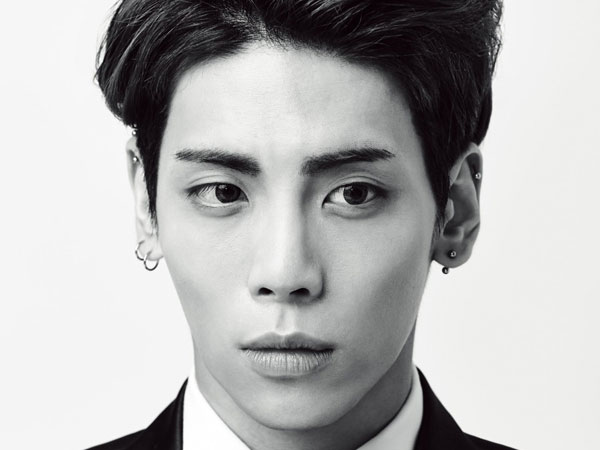 Thi hài của Jonghyun đã được đặt vào quan tài, 9 giờ tối nay tang lễ sẽ chính thức diễn ra