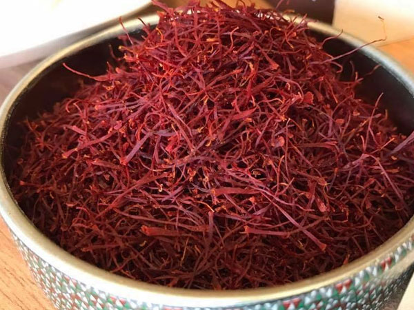 'Vàng đỏ' giá 650 triệu/kg: Đại gia làm trà thưởng Tết