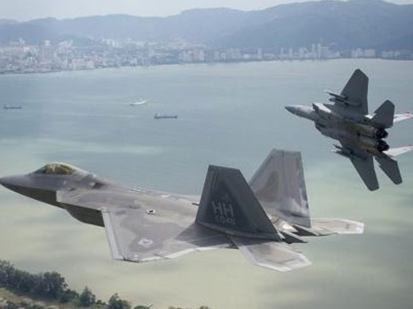 Chuyên gia Mỹ lấy lại thể diện cho F-22?