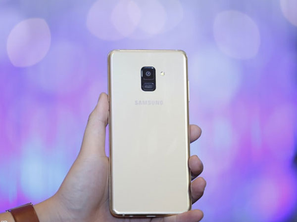 Samsung ra mắt bộ đôi Galaxy A8 trang bị 2 camera selfie
