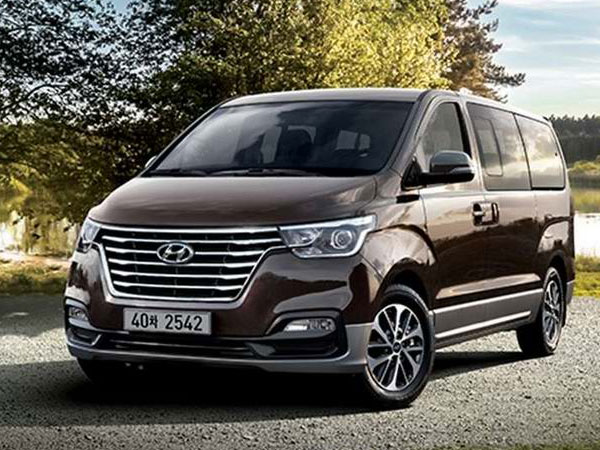 Hyundai Grand Starex 2018 có giá từ 440 triệu đồng