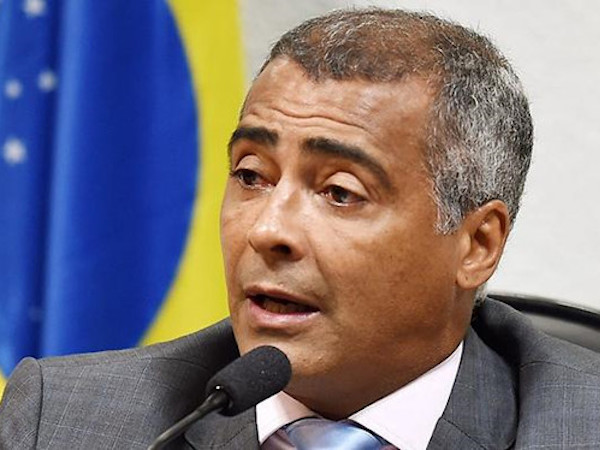 Romario tranh chức chủ tịch Liên đoàn để dẹp sạch bê bối bóng đá Brazil