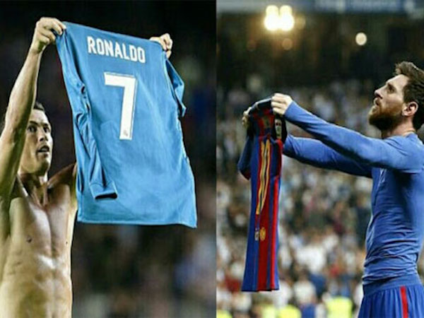 Ronaldo trượt dốc sau khi bắt chước màn phơi áo của Messi