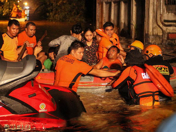 Bão Tembin càn quét Philippines khiến gần 90 người thiệt mạng