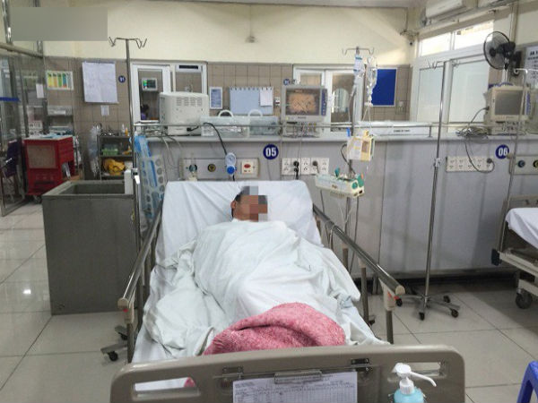 Chưa đến Tết nhưng ngày nào cũng có 'quý ông' nhập viện vì uống phải rượu độc