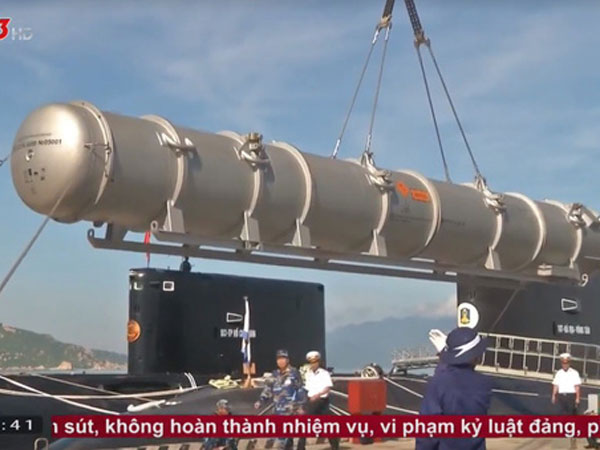 Tàu ngầm Kilo Việt Nam lần đầu phóng tên lửa Klub