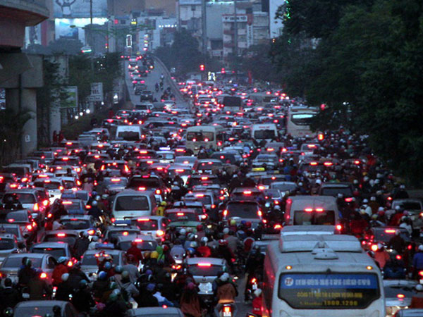 Hà Nội: Tắc đường nghiêm trọng do người dân đi chơi Giáng sinh tăng đột biến