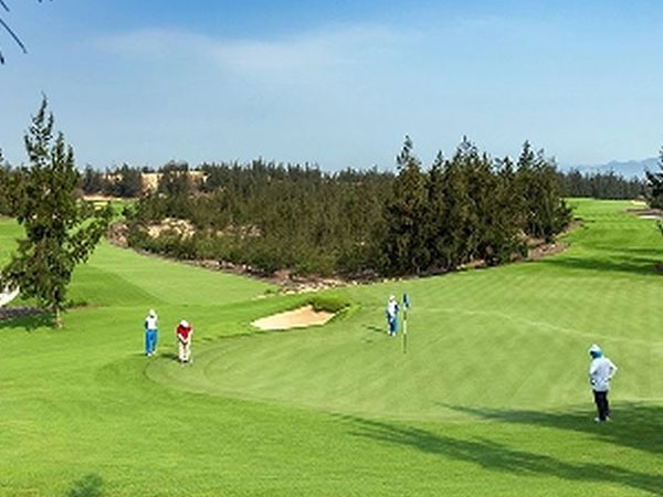 Loại sân golf khỏi siêu dự án dính líu đến đại gia Vũ 'Nhôm'