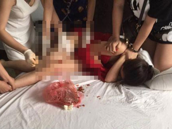 Năm 2017 và những đòn đánh ghen khiến Hoạn Thư cũng phải 'khóc thét'