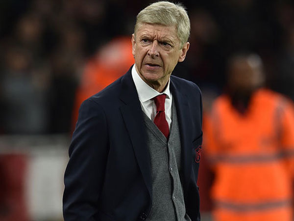 BLĐ Arsenal thông qua quyết định gây sốc với HLV Wenger