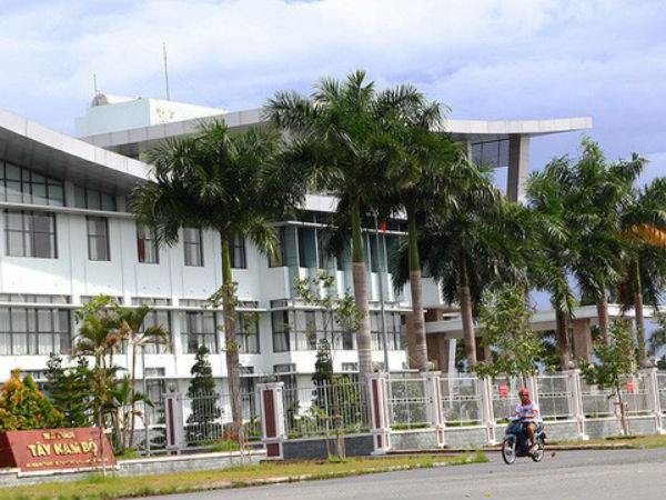Đề nghị không trao huân chương cho ông Nguyễn Phong Quang